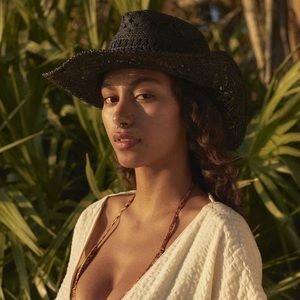 UO Jessie Straw Cowboy Hat